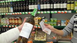 В РФ разрешат покупать алкоголь только с 21 года
