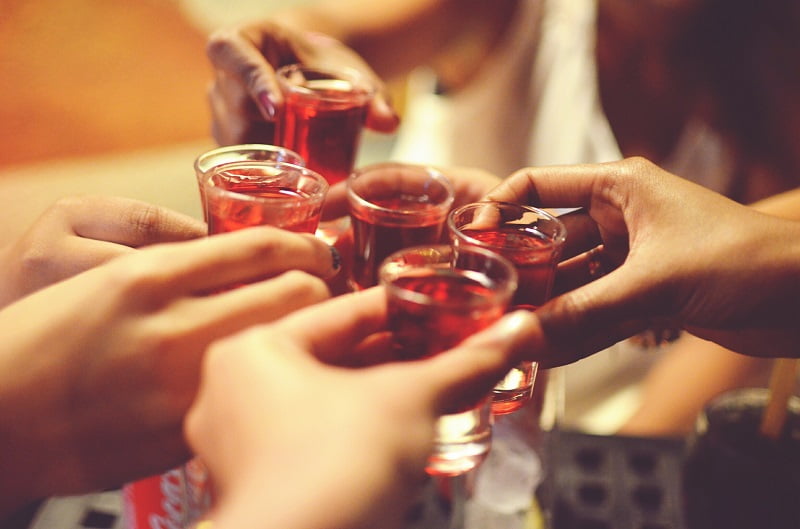 Причины возникновения мужского алкоголизма