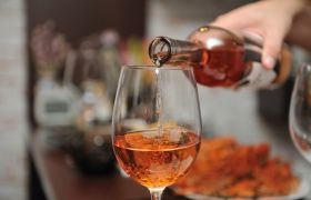 Алкогольные напитки: классификации, виды и типы