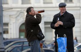 Большая часть россиян осуждает алкоголиков