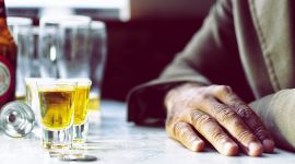 Алкогольная зависимость: признаки, стадии и виды