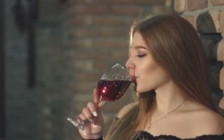 Вино красное и белое: польза и вред вина для организма