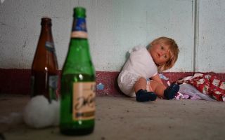Пассивный алкоголизм разрушает здоровье детей