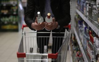 Минздрав не поддержал идею размещения устрашающих картинок на бутылках с алкоголем