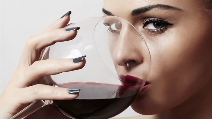 Польза красного вина для женщин